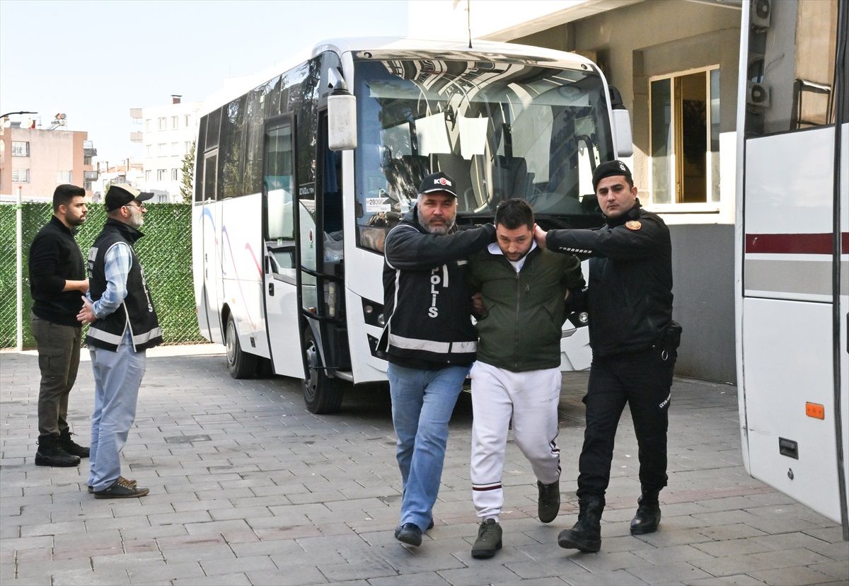 İzmir\'de Kar Payı Dolandırıcılığı Operasyonu: Holding Sahibi Çift Adliyeye Sevk Edildi