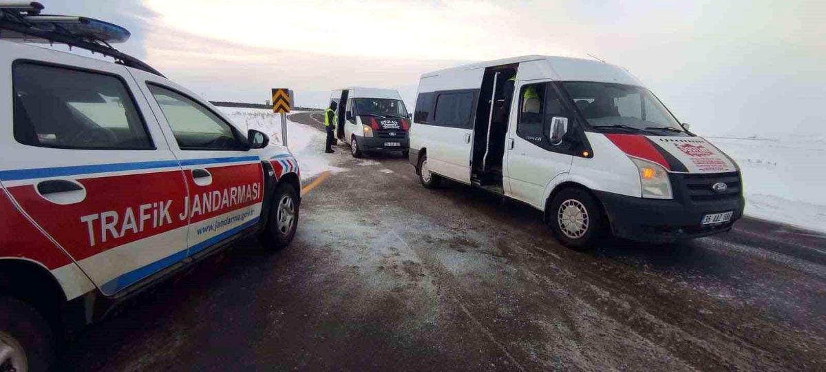 Kars\'ta Öğrenci Servisleri Denetleniyor