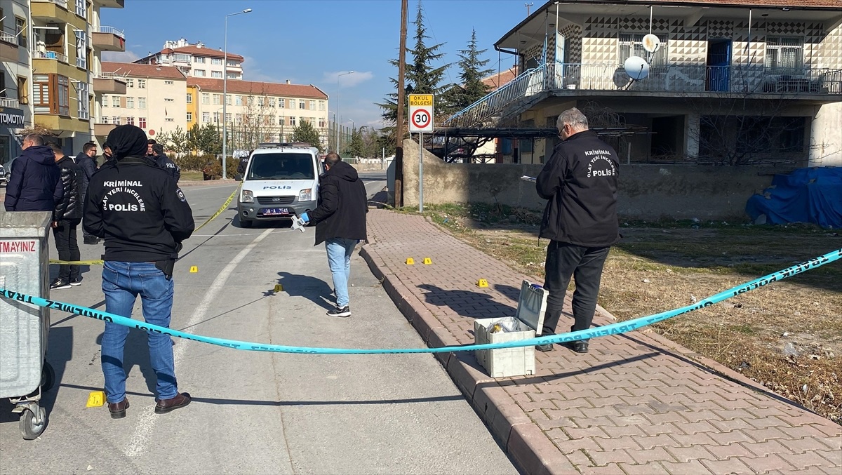 Kayseri\'de çıkan kavgada silahla yaralanan kişi tedavi altına alındı