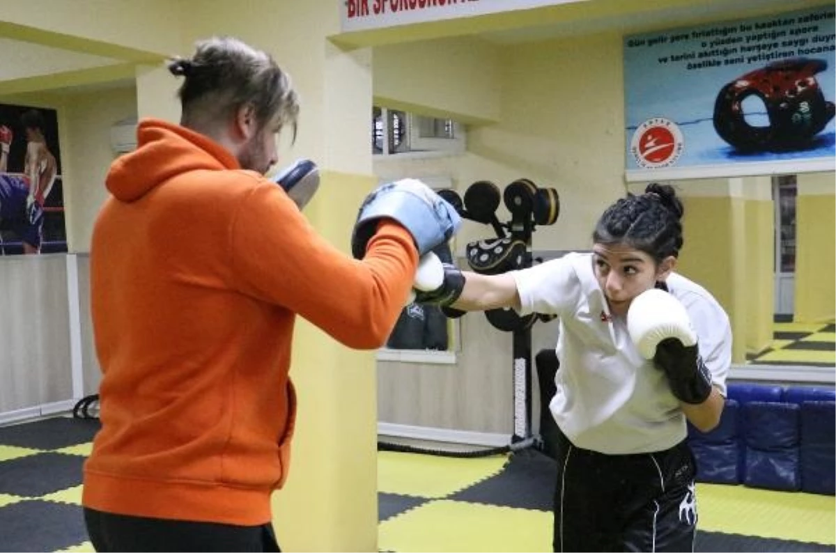 Diyarbakır\'lı Lise Öğrencisi Sudenaz Karabulut Türkiye Şampiyonu Oldu