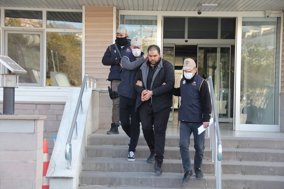 Kırıkkale\'de DEAŞ Operasyonunda Yakalanan Irak Uyruklu Zanlı Tutuklandı