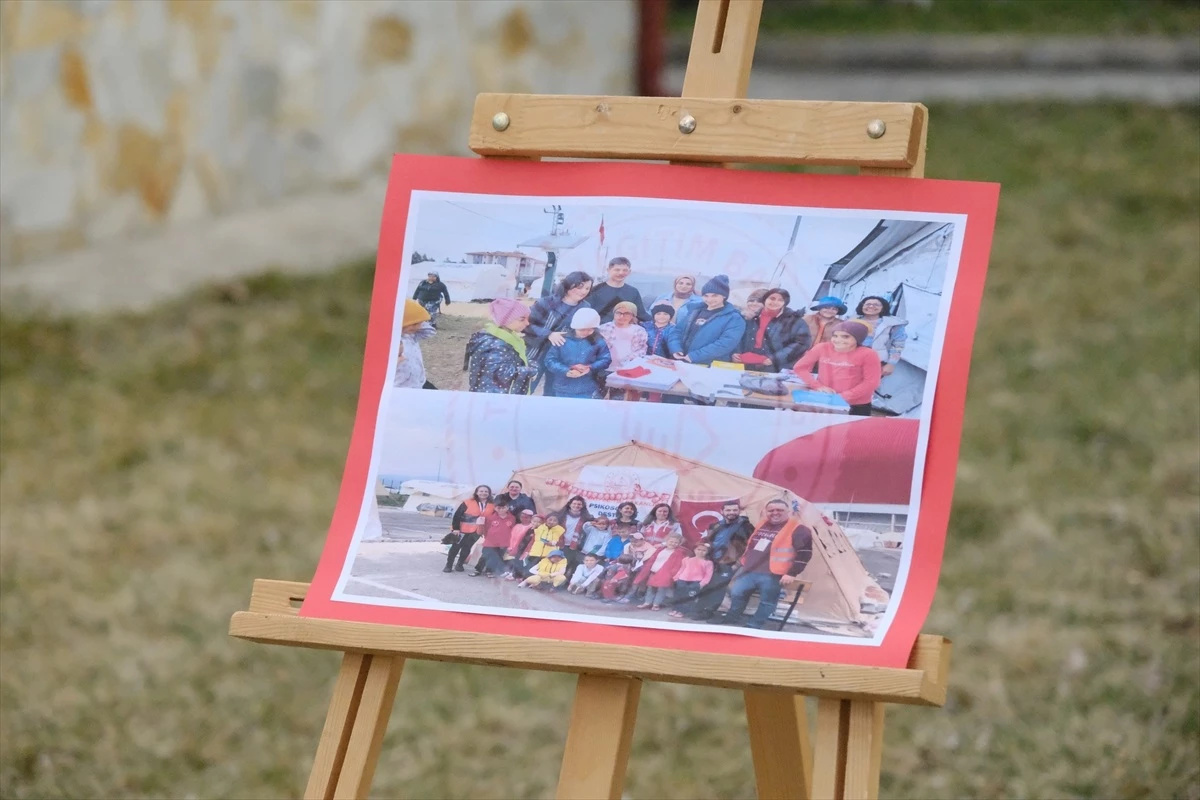 Kırklareli Milli Eğitim Müdürlüğü Arama Kurtarma Birliği (AKUB) Ekiplerinin Deprem Fotoğrafları Sergisi Açıldı