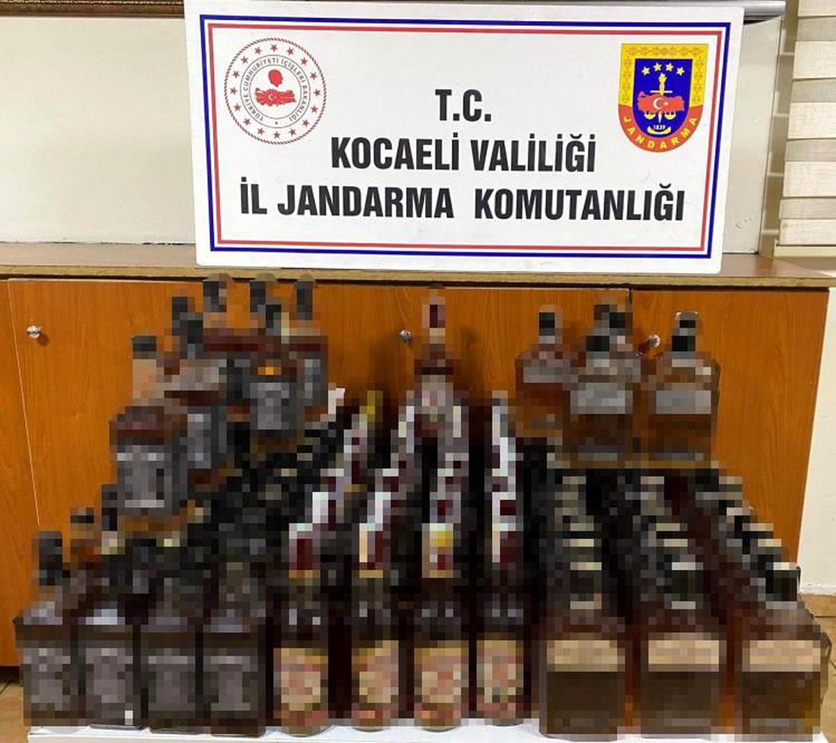 Kocaeli\'de 165 Bin TL Değerinde Kaçak Alkol Ele Geçirildi