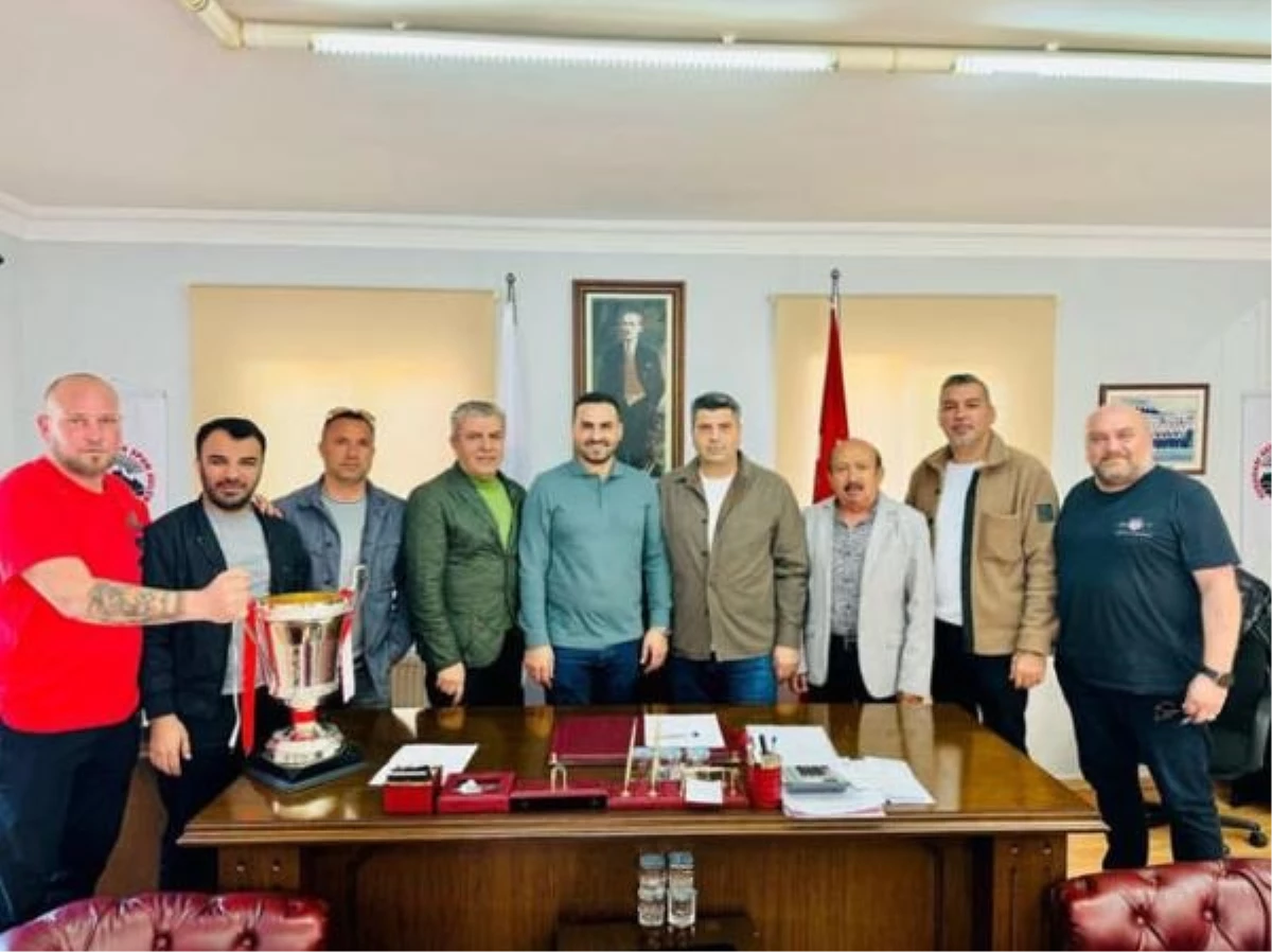 Kuşadasıspor, yeni teknik direktörünü açıkladı