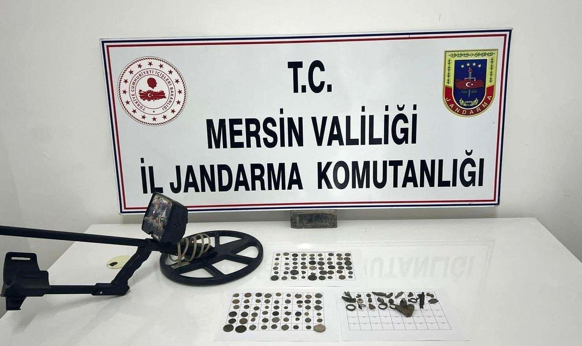 Mersin\'de Roma dönemine ait çok sayıda sikke ve objeyle yakalanan şüpheli gözaltına alındı