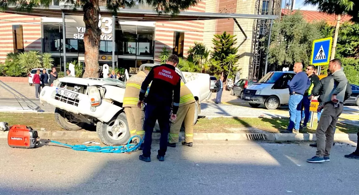 Çeşme\'de kaza: Üniversite öğrencisi hayatını kaybetti