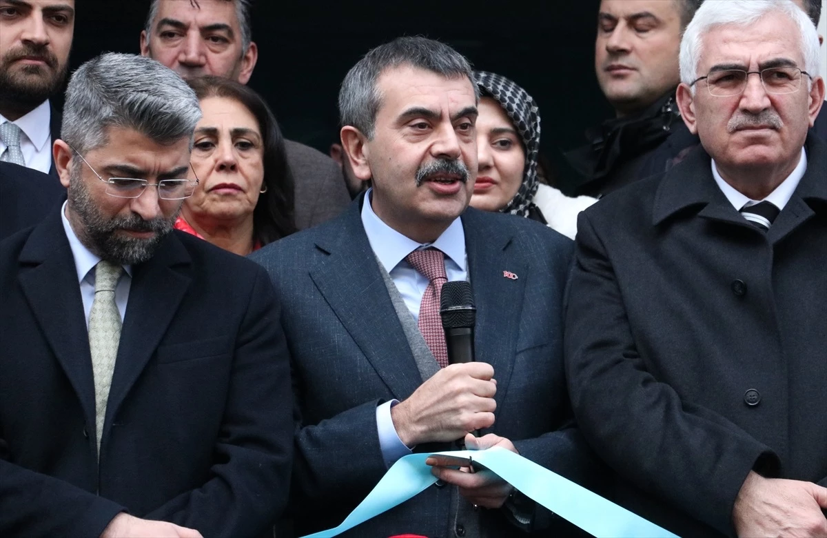 Milli Eğitim Bakanı Yusuf Tekin: Cumhur İttifakı Türkiye\'nin bekası üzerine kuruldu
