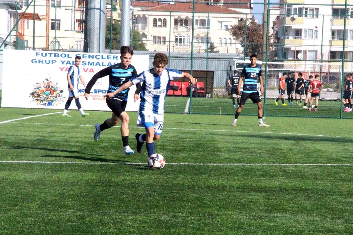 Okul Sporları Futbol Gençler Marmara Bölge Şampiyonası Yalova\'da başladı