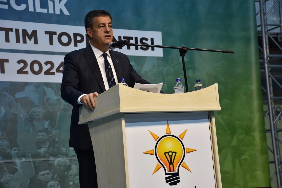 AK Parti Genel Başkan Yardımcısı Nihat Zeybekci: Biz hizmet etmeye ve hizmetkar olmaya geliriz