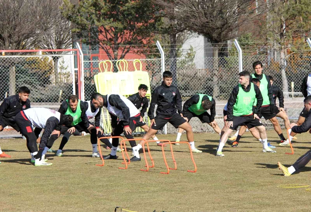 Sivasspor, Çaykur Rizespor maçı için hazırlıklarını sürdürdü