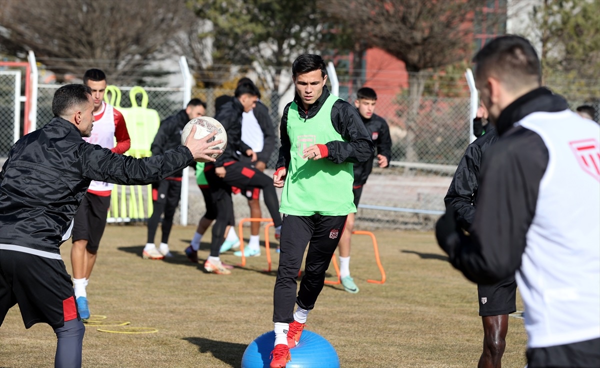 EMS Yapı Sivasspor, Çaykur Rizespor maçının hazırlıklarına devam ediyor