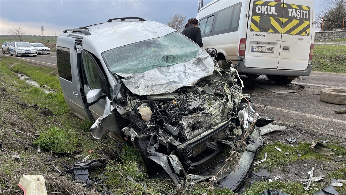 Şanlıurfa\'da Zincirleme Trafik Kazası: 6 Yaralı