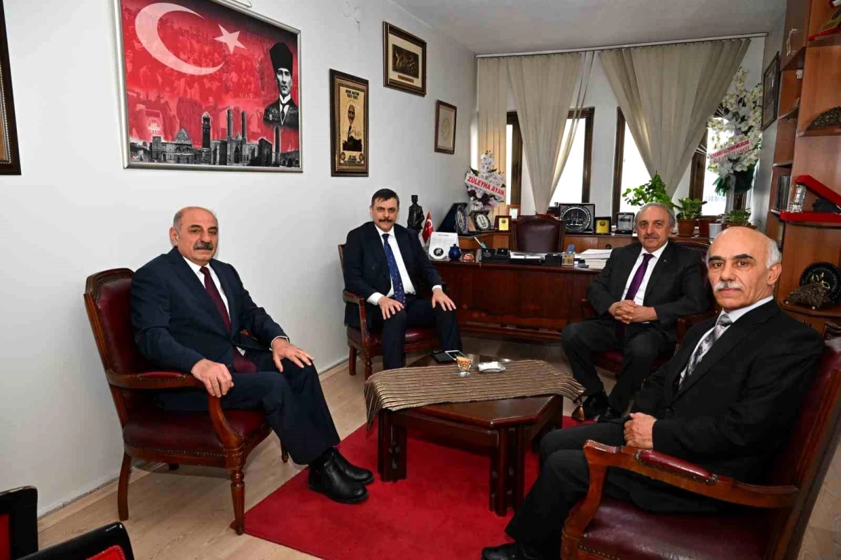 Erzurum Valisi Mustafa Çiftçi, Erzurum Kalkınma Vakfı\'nı ziyaret etti