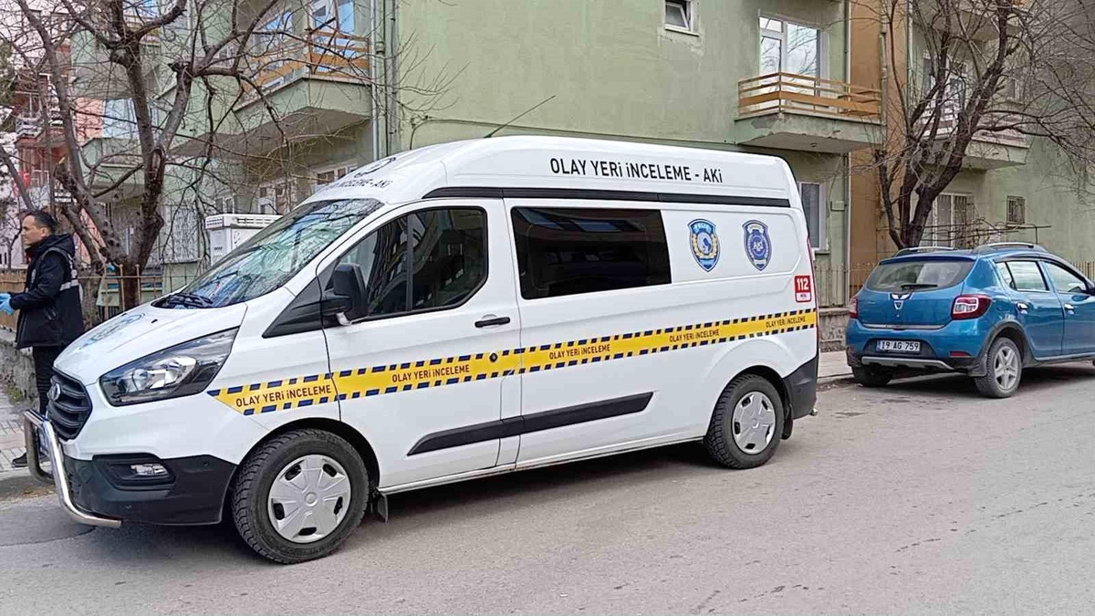 Çorum\'da 17 yaşındaki genç bıçaklı saldırıya uğradı