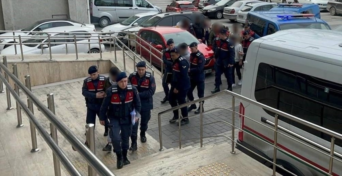 Zonguldak\'ta hırsızlık operasyonunda 3 şüpheli tutuklandı