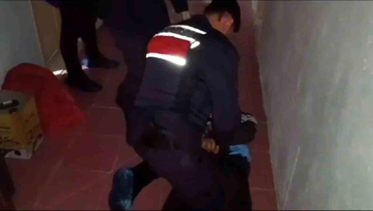 Balıkesir\'de Tefecilik Çetesi Çökertildi: 5 Kişi Yakalandı