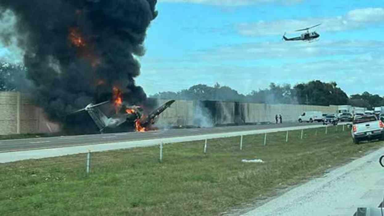 ABD'de otoyola inmeye �al��an u�ak alev topuna d�nd�