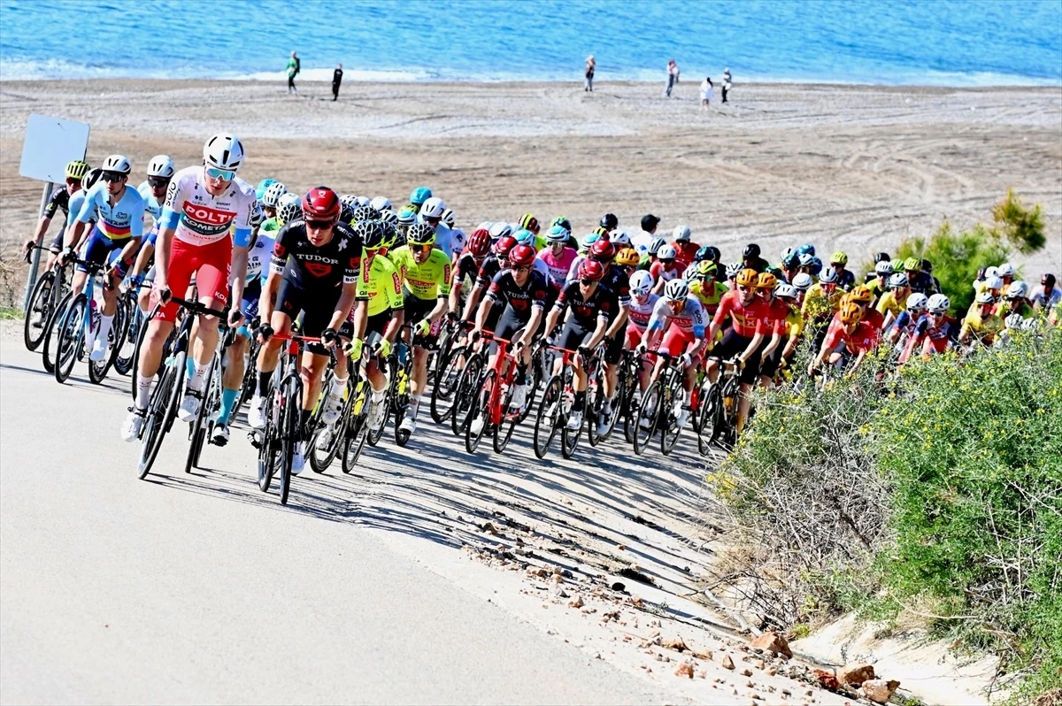 Antalya Bisiklet Turu\'nda Kemer-Tahtalı etabı sona erdi