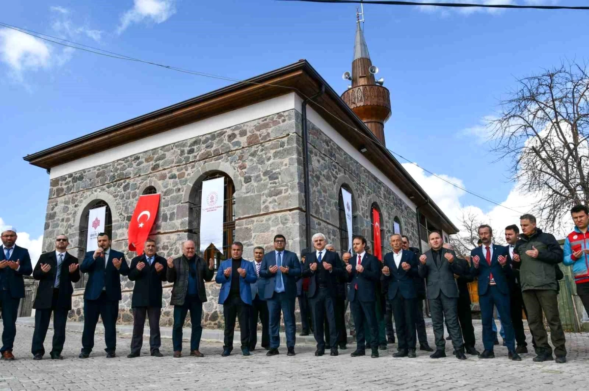 Bolu\'nun Kıbrıscık ilçesindeki Köseler Köyü Cami, restorasyon sonrası ibadete açıldı