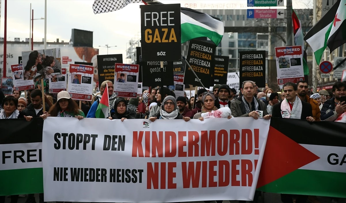 Viyana\'da İsrail\'in Gazze saldırıları protesto edildi