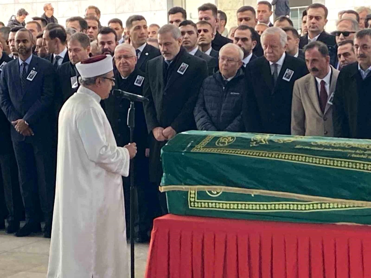 Milli Savunma Bakanı Yaşar Güler\'in babası Fikret Güler için cenaze töreni düzenlendi