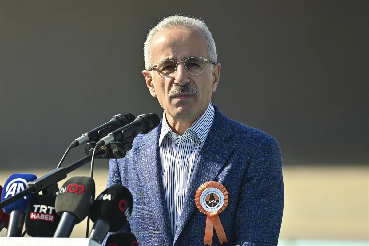 Ulaştırma Bakanı Uraloğlu: Kızılay-Esenboğa Metro Hattı\'nın ihalesini kısa zamanda yapacağız