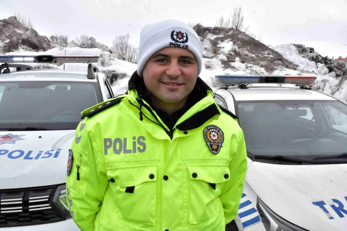 Bitlis Emniyet Müdürlüğü, Yolcu Otobüslerinde Emniyet Kemeri Denetimi Yapıyor