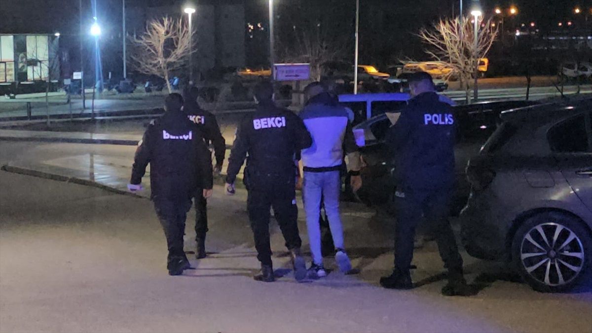 Çorum\'da çarşı ve mahalle bekçileri tarafından yapılan aramada uyuşturucu ele geçirildi