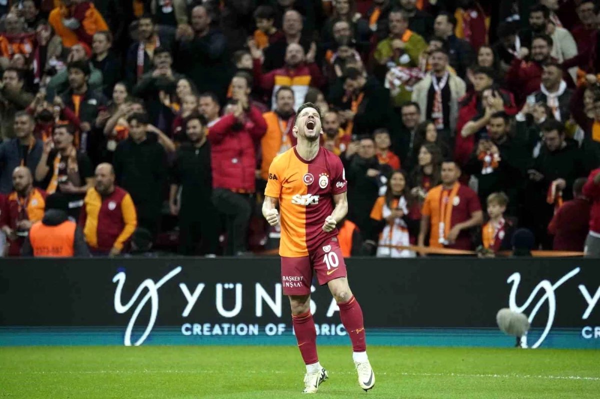 Dries Mertens, Başakşehir maçında attığı golle gol sayısını 6\'ya çıkardı