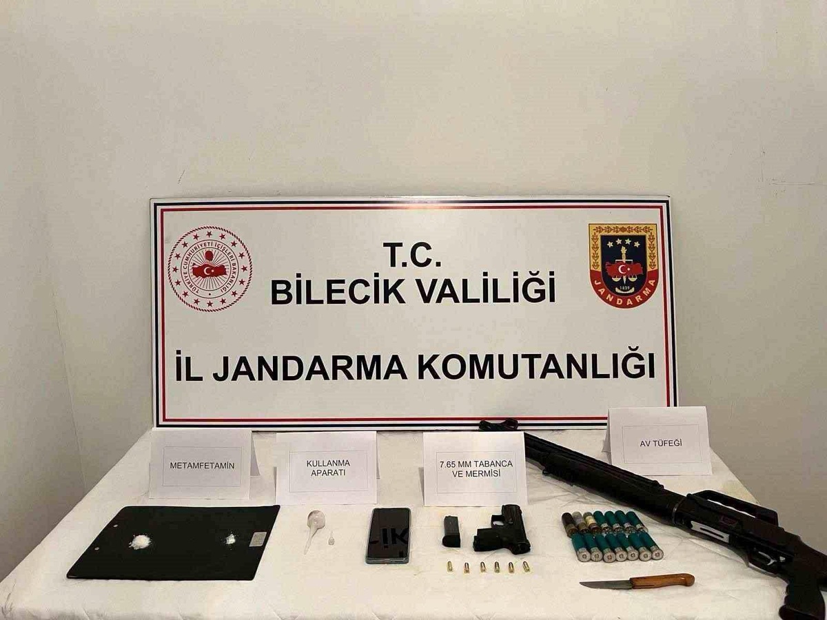 Bilecik\'te dur ihtarına uymayan sürücü başka araçla kaçarken yakalandı