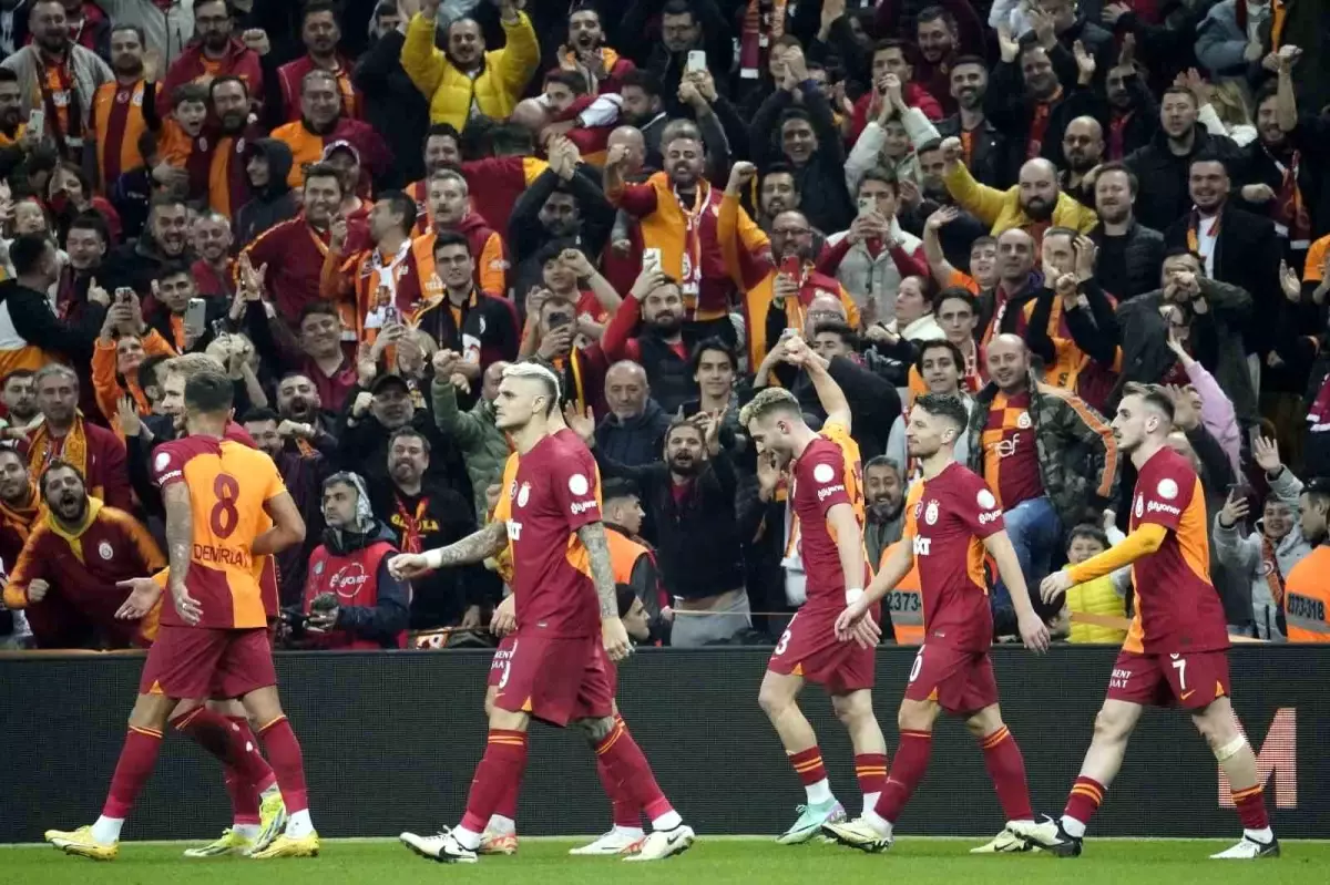 Galatasaray, Başakşehir\'i mağlup ederek yenilmezlik serisini sürdürdü