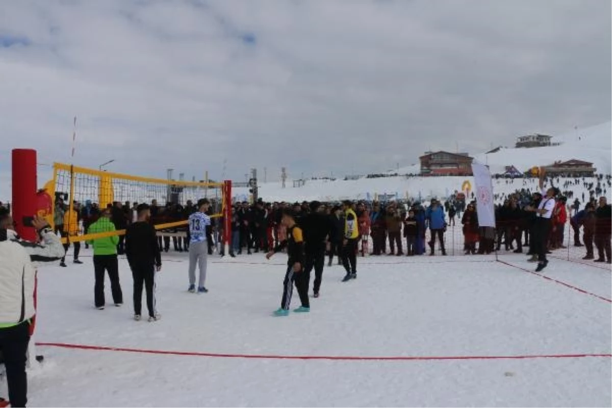 Hakkari\'de Kar Festivali Düzenlendi