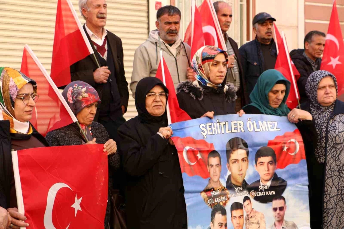 Diyarbakır Anneleri, Gara Şehitlerini Yıl Dönümünde Andı