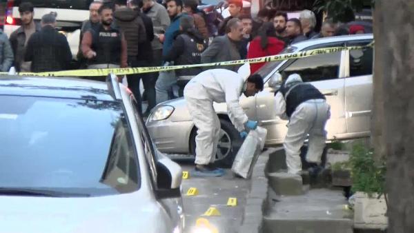 İstanbul Küçükçekmece'de AK Parti'nin seçim çalışmasına silahlı saldırı: 1 kişi yaralandı