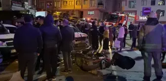 Kağıthane'de kontrolden çıkan otomobil, park halindeki araçlara çarptı: 2 yaralı