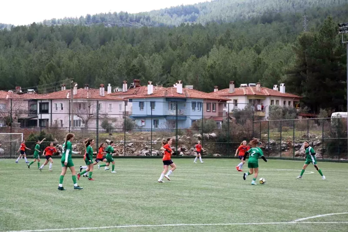 Muğla\'da Okul Sporları Futbol Gençler Grup Birinciliği Müsabakaları Başladı