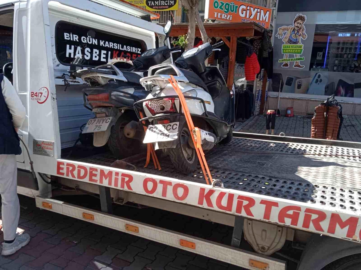 Alanya\'da ehliyetsiz motosiklet sürücüsü polis tarafından yakalandı
