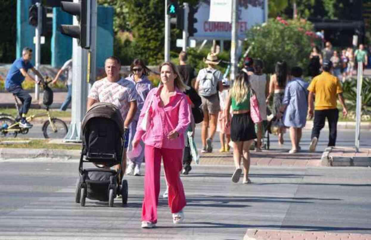 Ruslar Antalya'dan kaçıyor, konut ve kiralardaki düşüş yüzde 25'i buldu