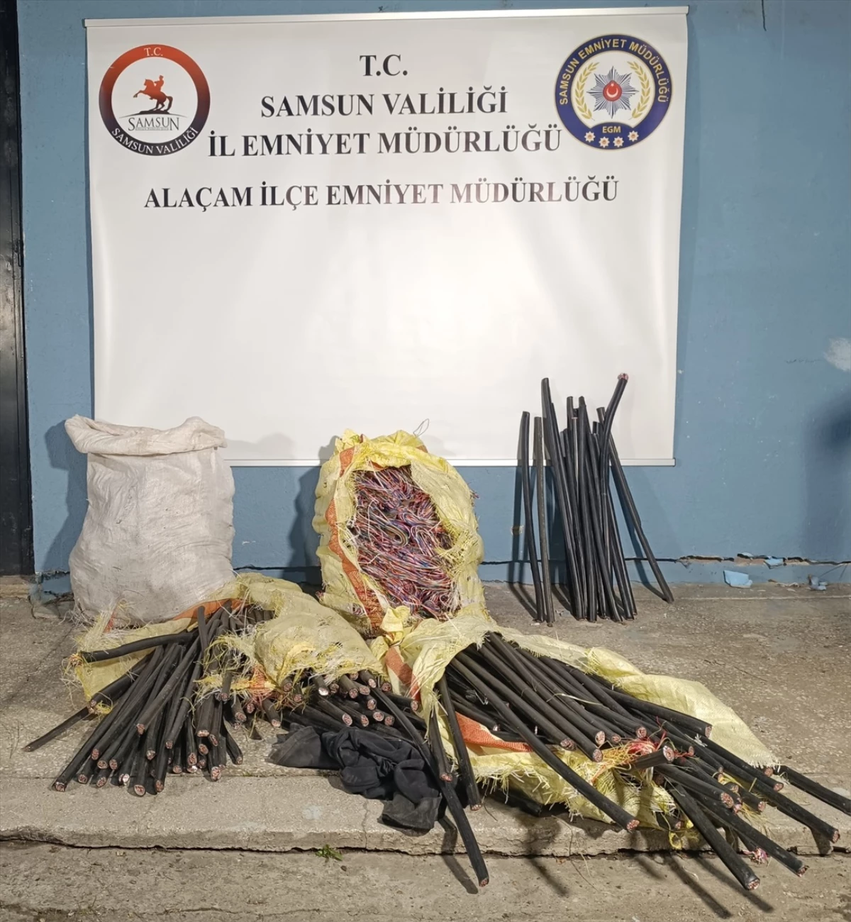 Samsun\'da Kablo Hırsızı Polisler Tarafından Yakalandı
