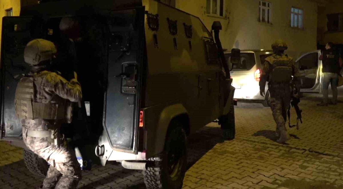 Siirt\'te PKK/KCK propagandası yapan şüphelilerden biri tutuklandı