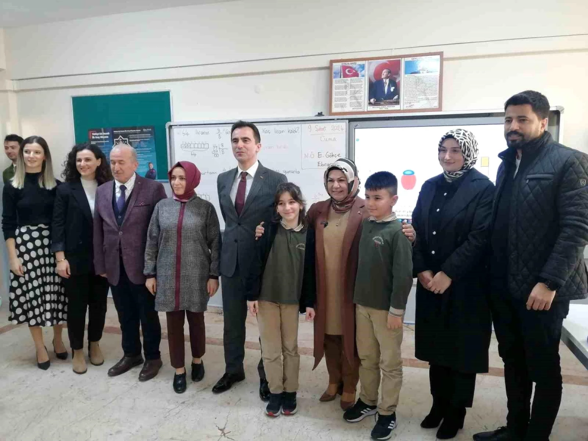 Sancaktepe Belediye Başkanı Şeyma Döğücü, okula ziyarette bulundu