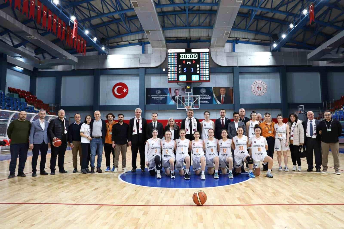 Düzce Atletik Sporcuları Play-off Maçında Başarılı