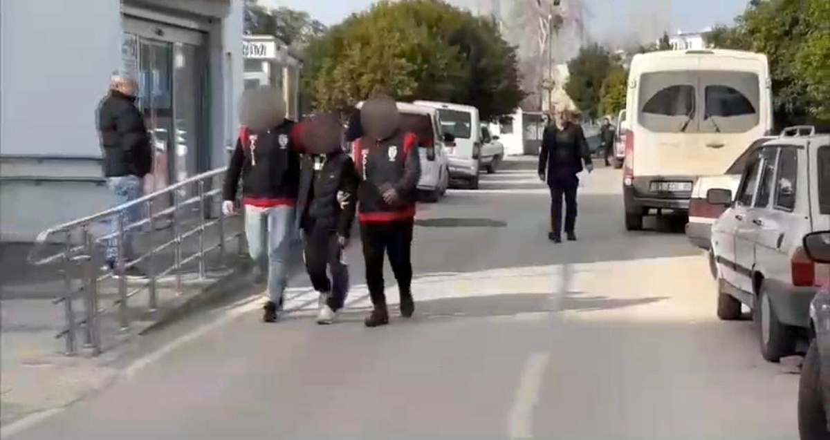 Adana\'da 53 Yıl Hapis Cezasıyla Aranan Şahıs Yakalandı