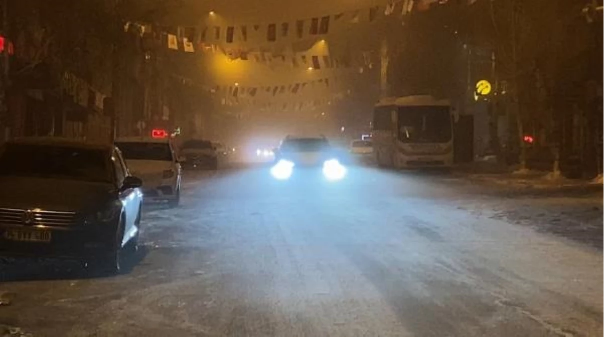 Ardahan\'da Yoğun Kar Yağışı Sonrası Soğuk Hava Etkili Olmaya Başladı