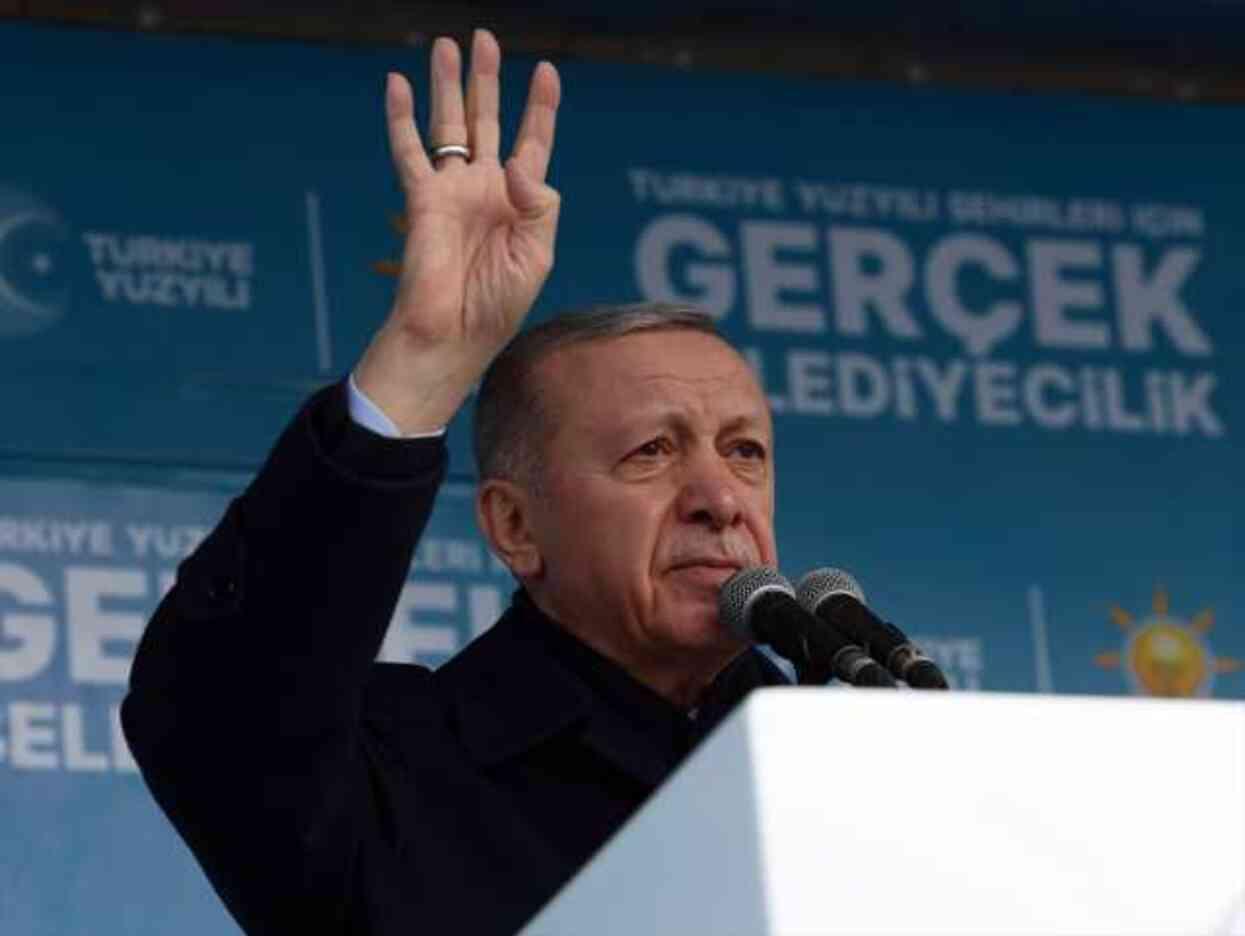 Cumhurbaşkanı Erdoğan: AK Parti seçim çalışmasına silahlı saldırı gerçekleştiren zanlılarından biri yakalandı