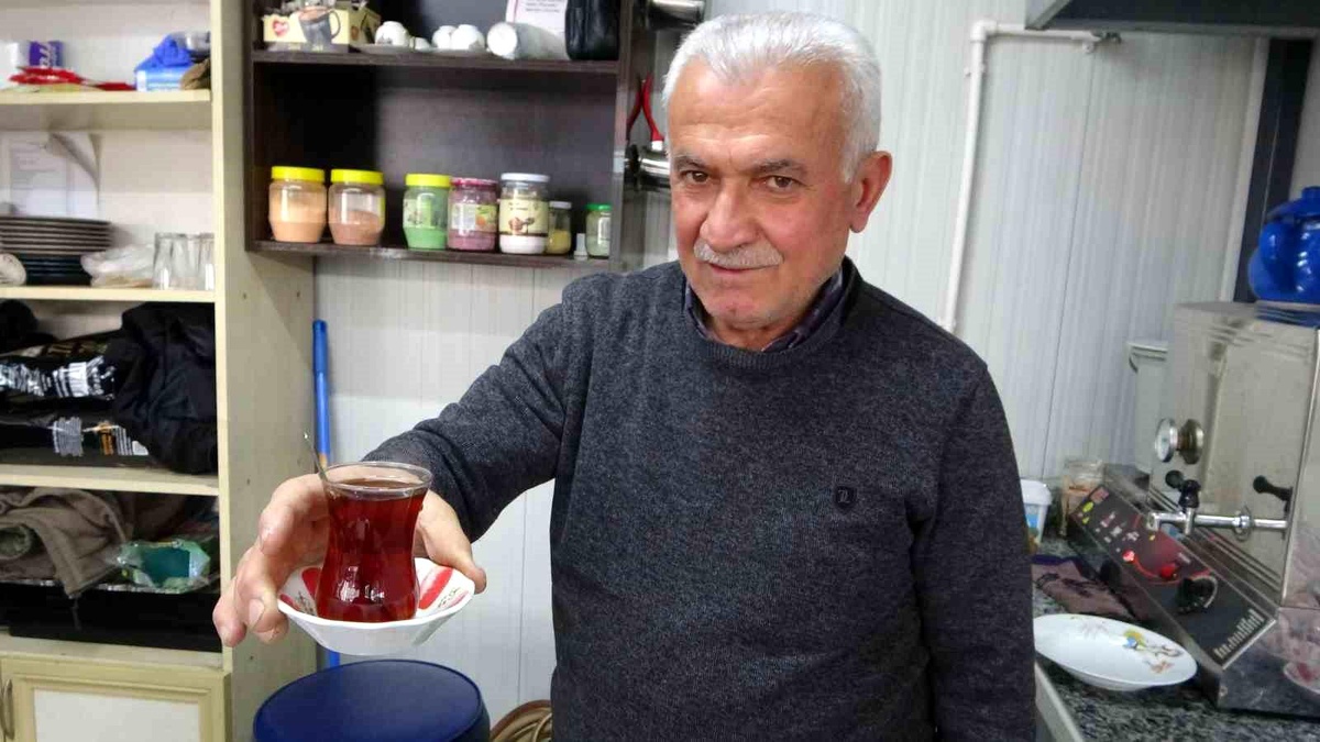 Kahramanmaraş merkezli depremlerden etkilenen Malatya\'da esnafın ayakta kalma mücadelesi sürüyor