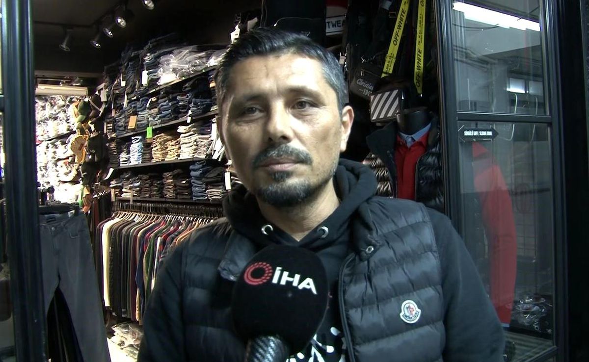 Eyüpsultan\'da Mankenin Üzerindeki Mont Çalındı