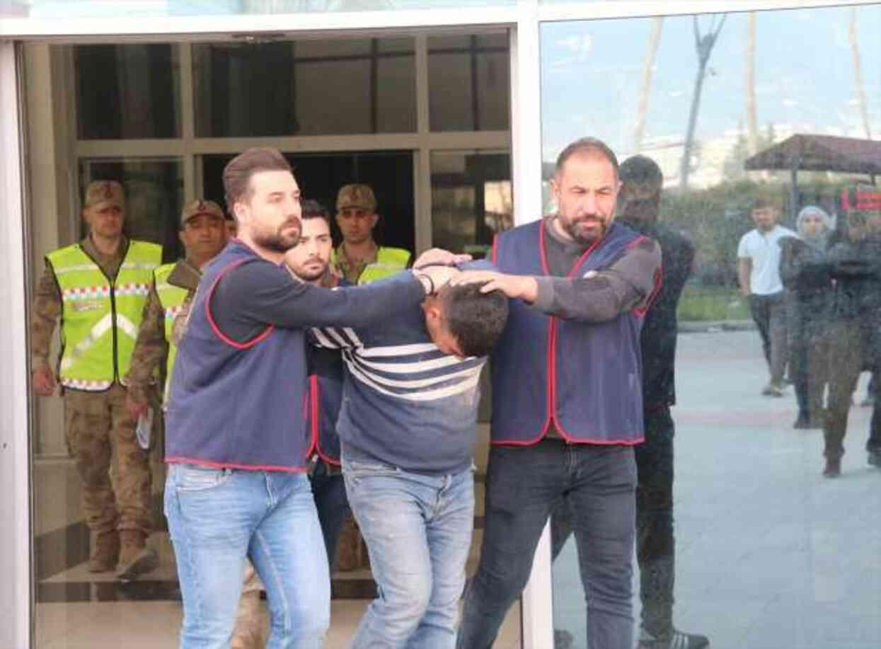 İskenderun'da hamile anne ve 2 çocuğunu öldüren zanlı tutuklandı