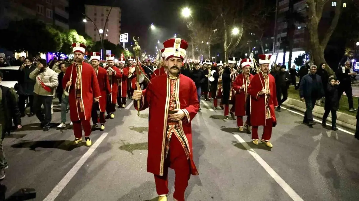 Kahramanmaraş\'ın düşman işgalinden kurtuluşunun 104\'ncü yıldönümünde fener alayı düzenlendi