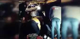Kamyon ile hafif ticari araç kafa kafaya çarpıştı: 1 ağır yaralı